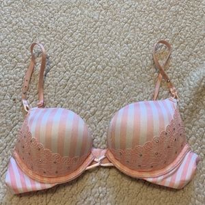 VS Miraculous Plunge Bra